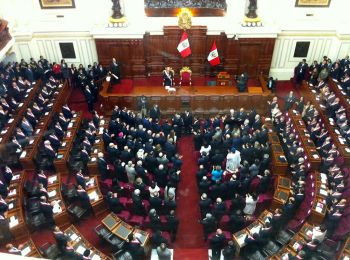 Interpretación simultánea en cabina en el Congreso